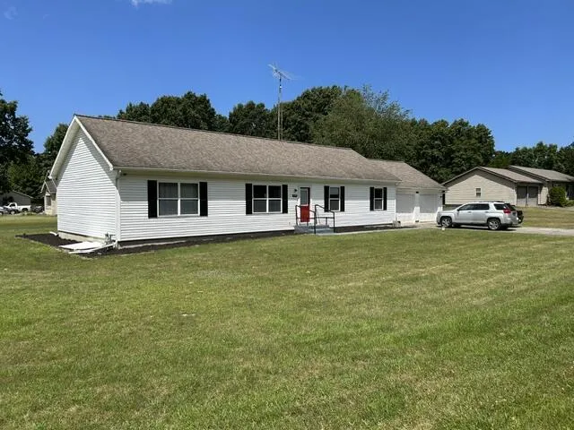 4289 Arrow Wood Curve Benton Harbor, MI 49022