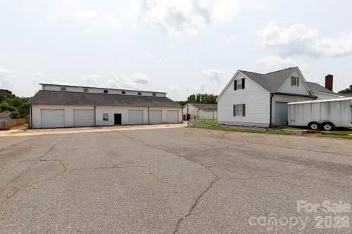 2609 Woodsdale Street Kannapolis, NC 28081