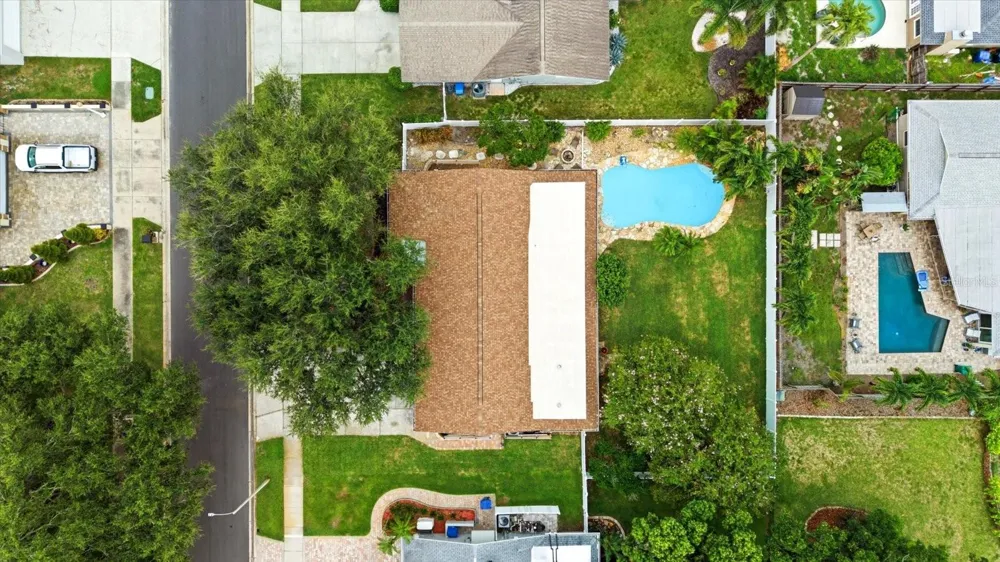 8805 KENWOOD ROAD Seminole, FL 33777
