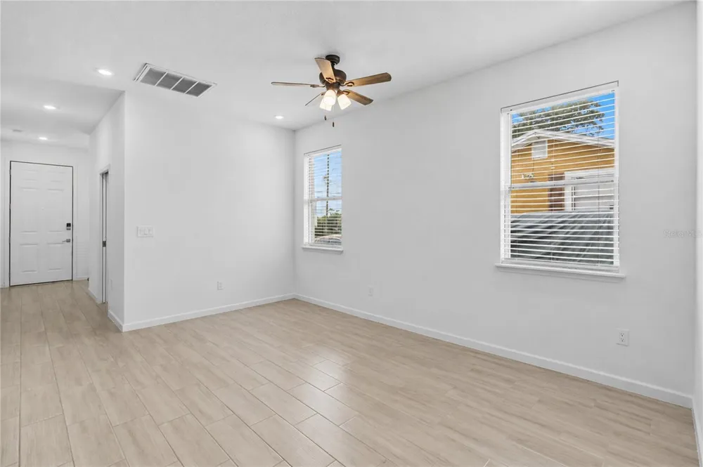 426 S HUDSON STREET Orlando, FL 32835
