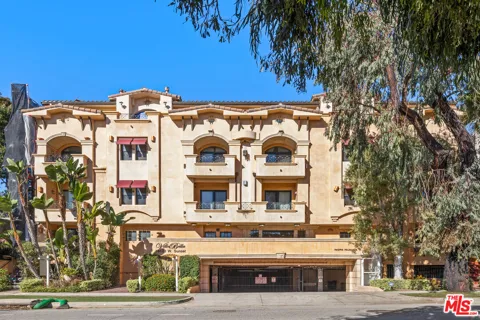 16123 W Sunset Boulevard