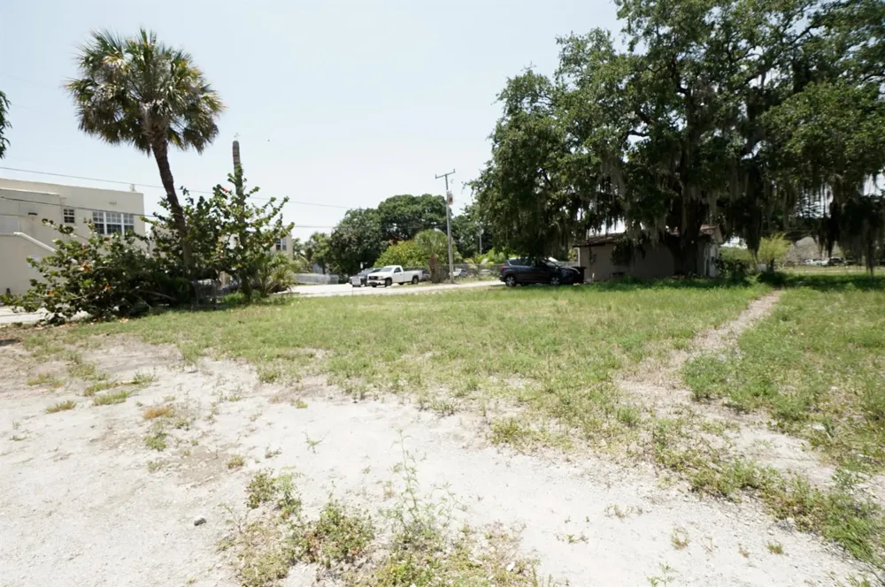 110 12TH N STREET Fort Pierce, FL 34950