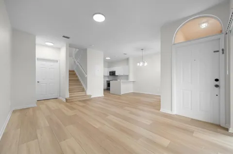 1204 SANTA CATALINA LANE