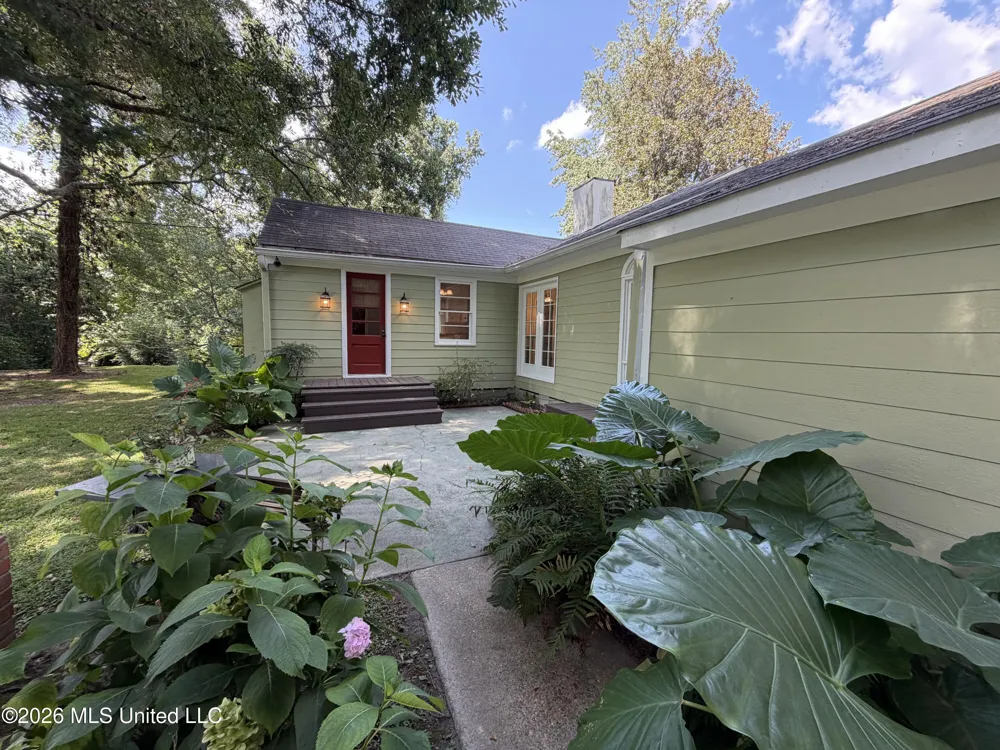 27 Montebello Drive Natchez, MS 39120