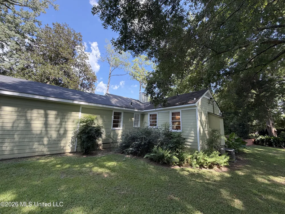 27 Montebello Drive Natchez, MS 39120
