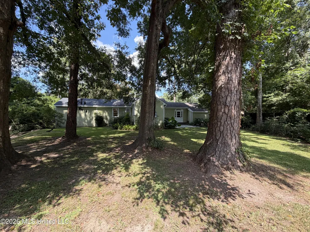27 Montebello Drive Natchez, MS 39120