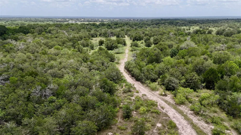 Cr 420 Waelder, TX 78959