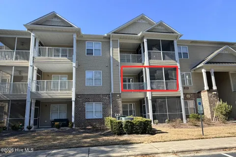 221 Woodlands Way #Unit 16