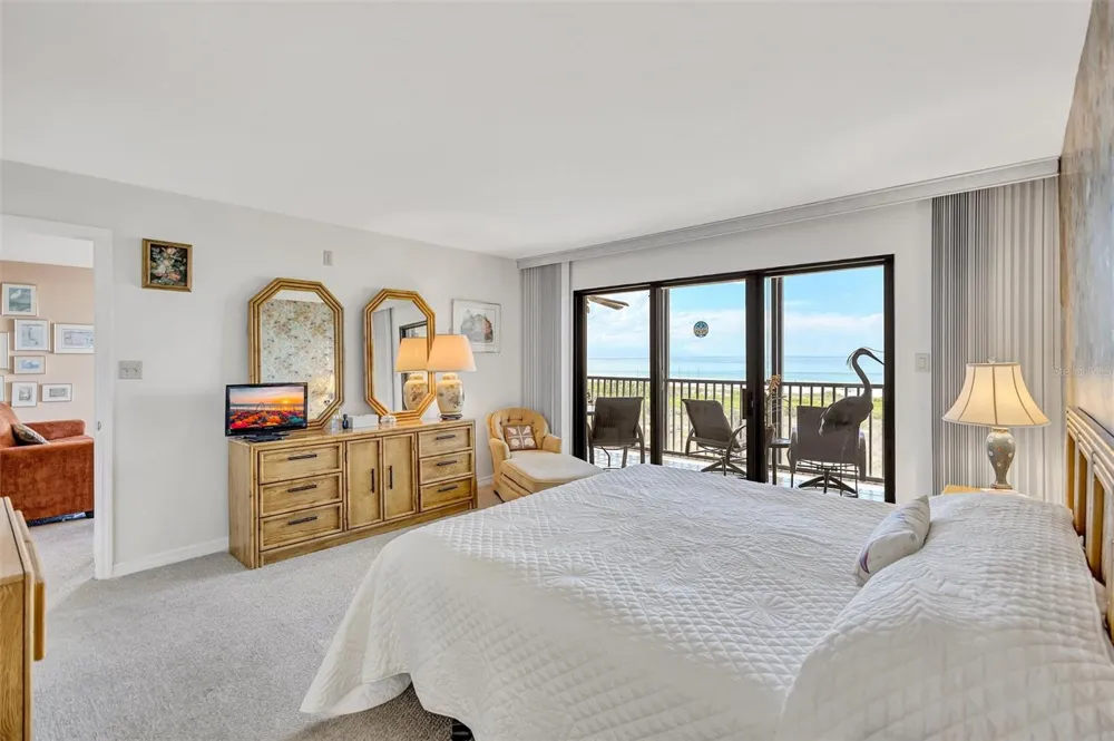 420 BEACH ROAD #508 Sarasota, FL 34242