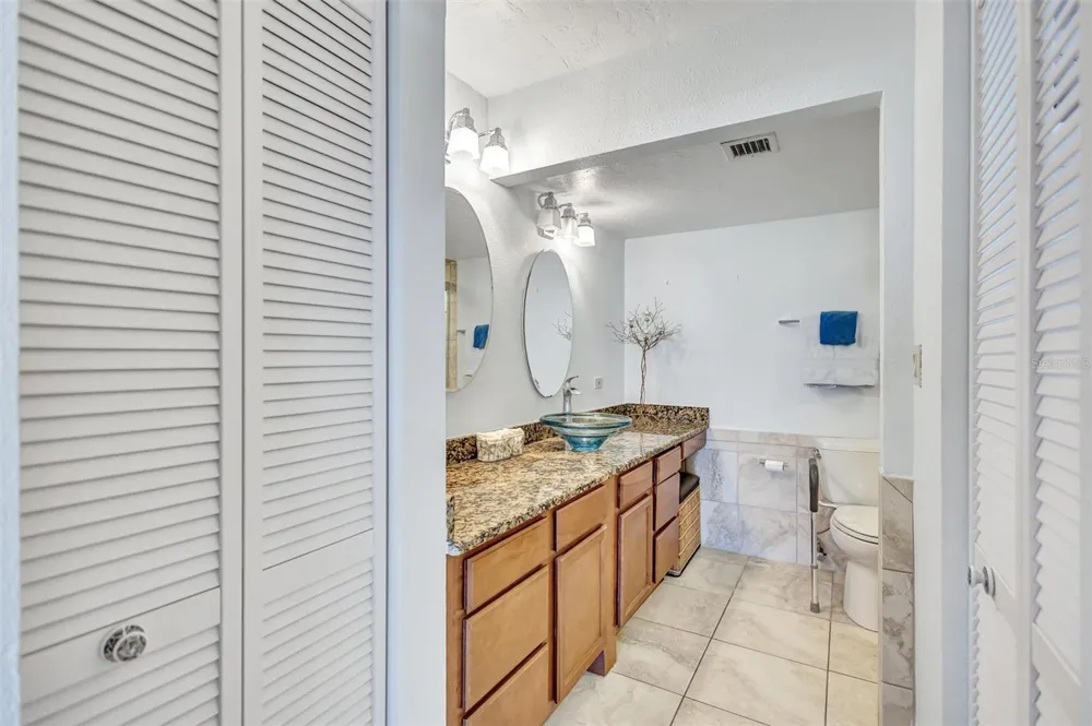 420 BEACH ROAD #508 Sarasota, FL 34242