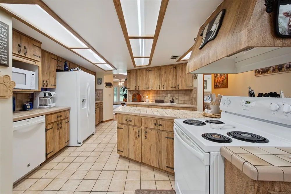 7232 E TURNER CAMP ROAD Inverness, FL 34453