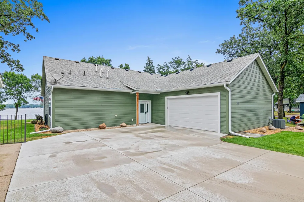 241 Lakeshore Drive Big Lake, MN 55309