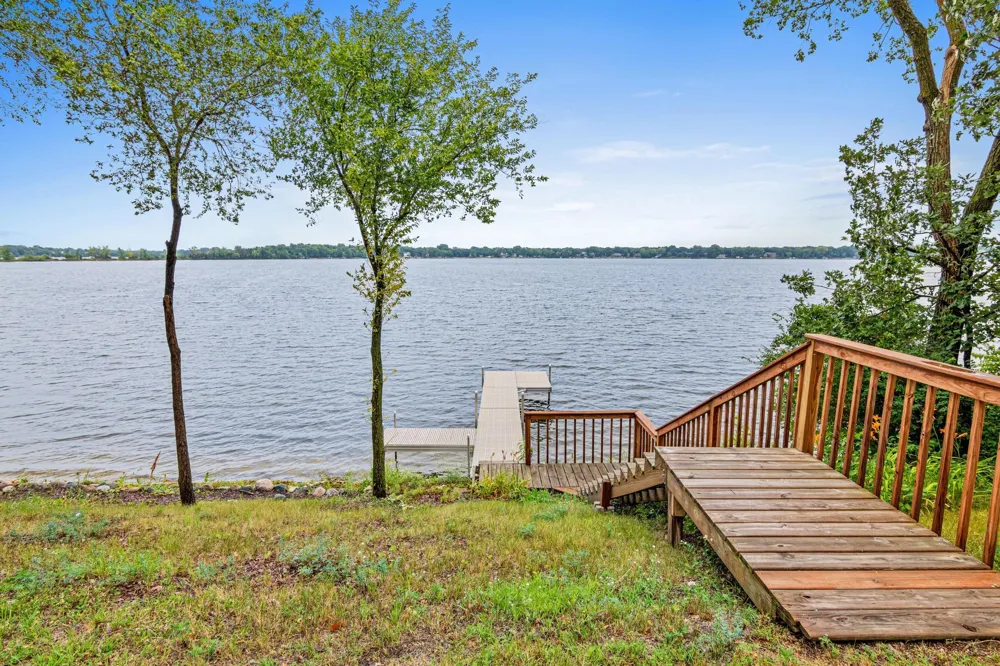 241 Lakeshore Drive Big Lake, MN 55309