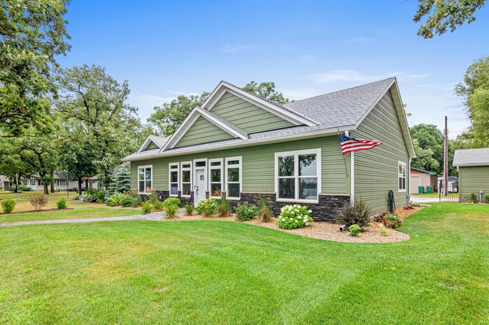 241 Lakeshore Drive Big Lake, MN 55309