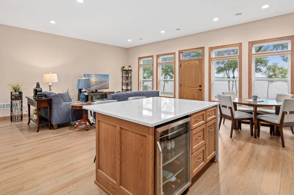 241 Lakeshore Drive Big Lake, MN 55309