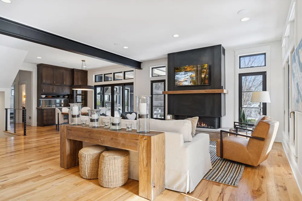 373 Park Street E Wayzata, MN 55391