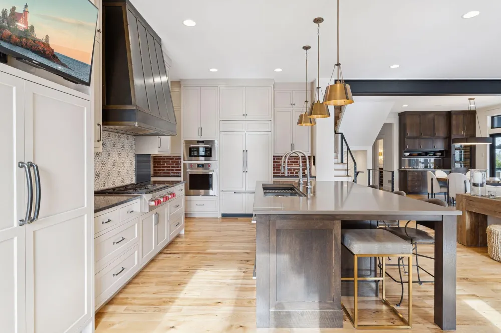 373 Park Street E Wayzata, MN 55391