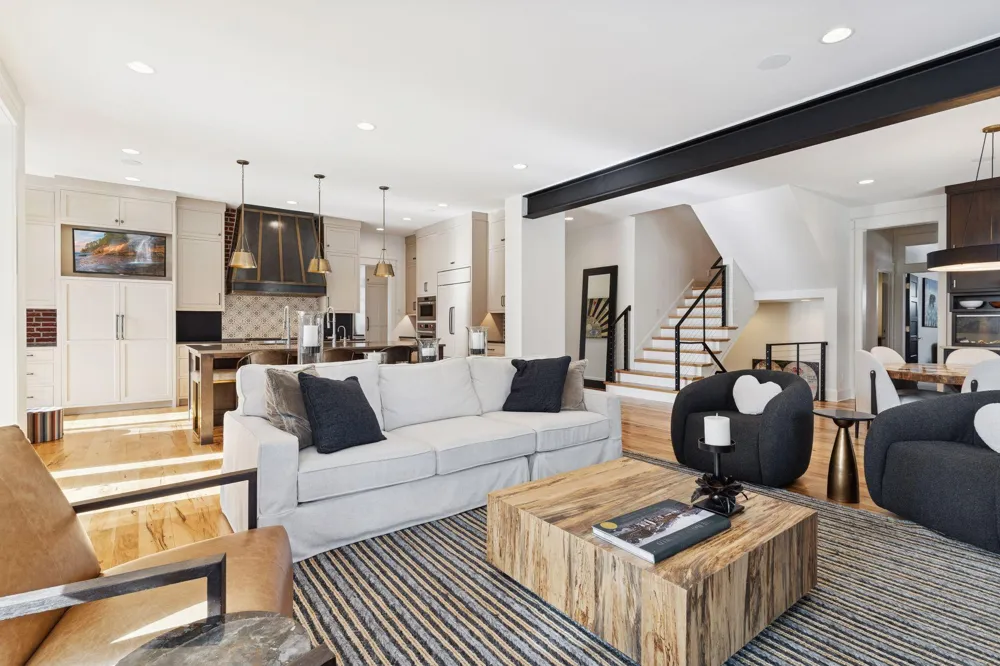 373 Park Street E Wayzata, MN 55391