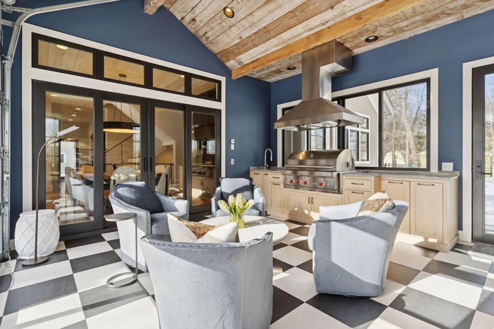 373 Park Street E Wayzata, MN 55391