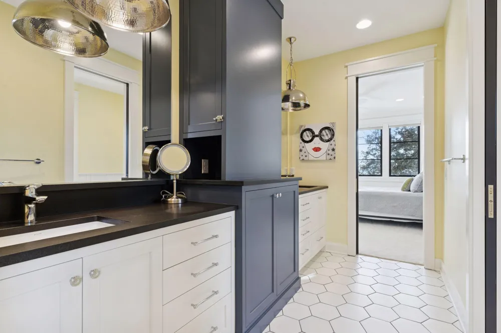 373 Park Street E Wayzata, MN 55391