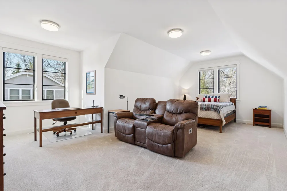 373 Park Street E Wayzata, MN 55391