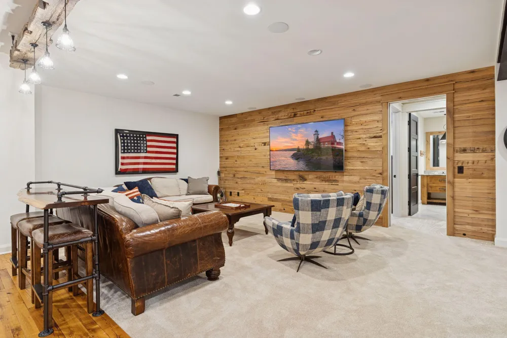 373 Park Street E Wayzata, MN 55391