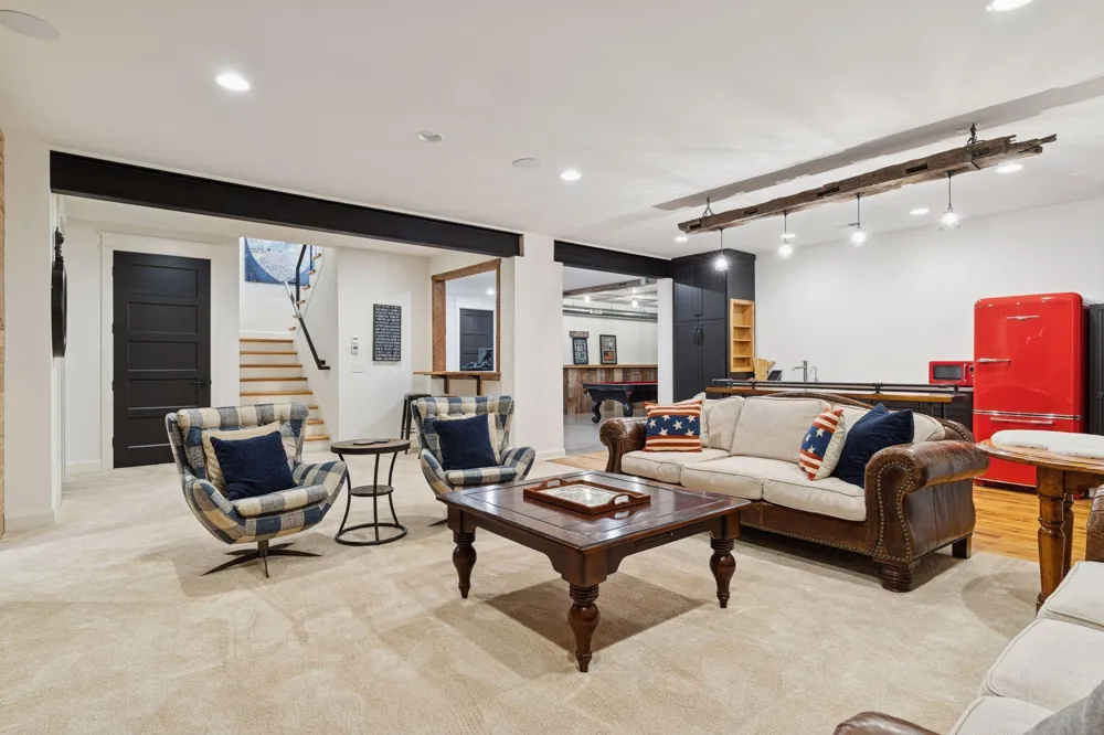 373 Park Street E Wayzata, MN 55391