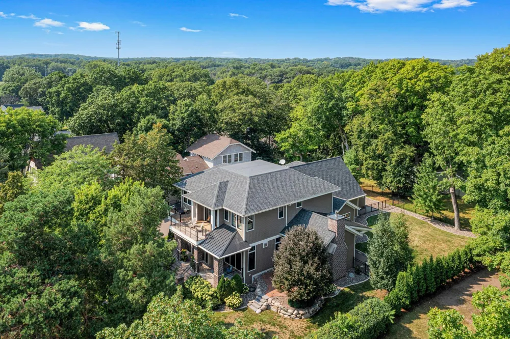 373 Park Street E Wayzata, MN 55391