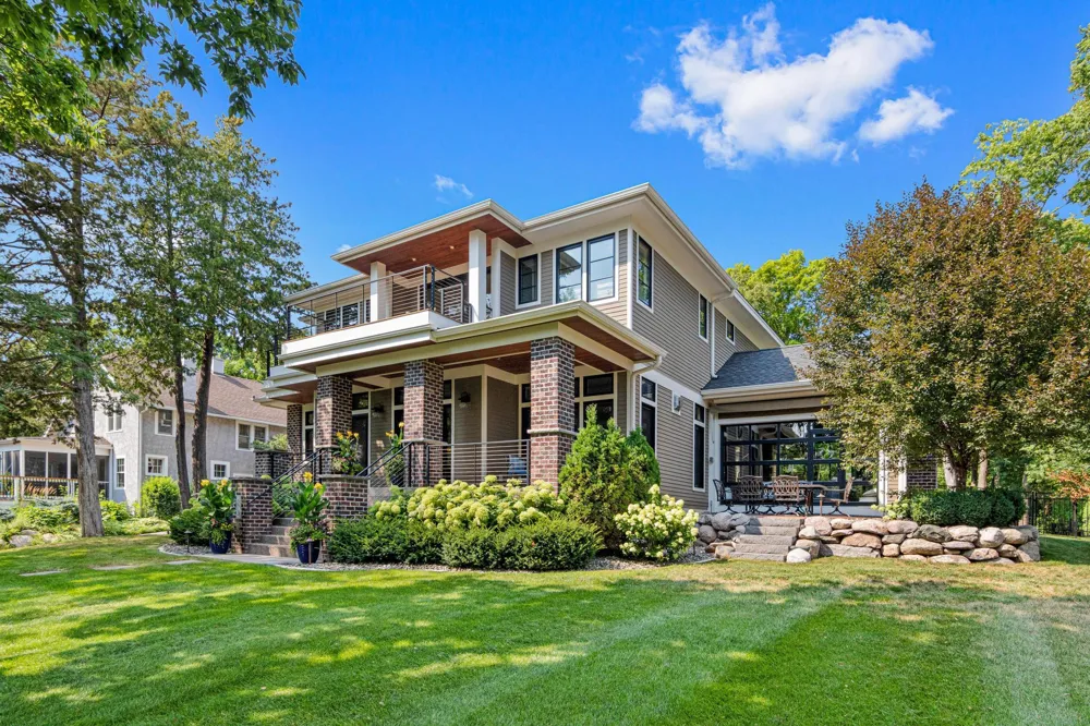 373 Park Street E Wayzata, MN 55391