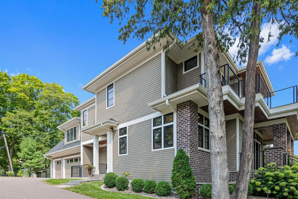 373 Park Street E Wayzata, MN 55391
