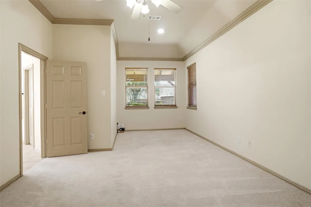 1821 Vintage Drive Corinth, TX 76210