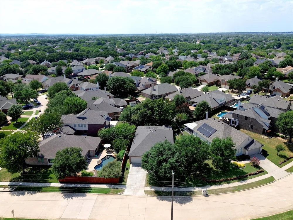 1821 Vintage Drive Corinth, TX 76210