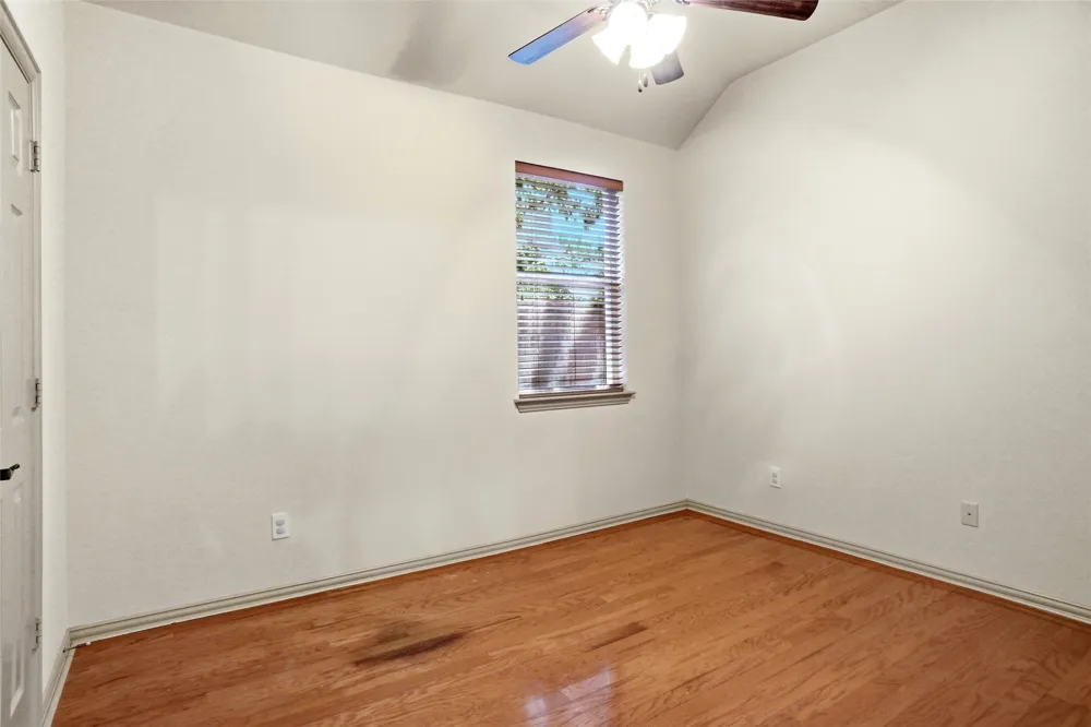 1821 Vintage Drive Corinth, TX 76210