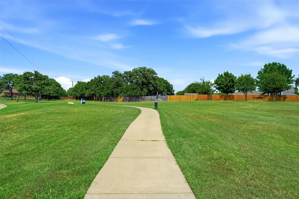 1821 Vintage Drive Corinth, TX 76210