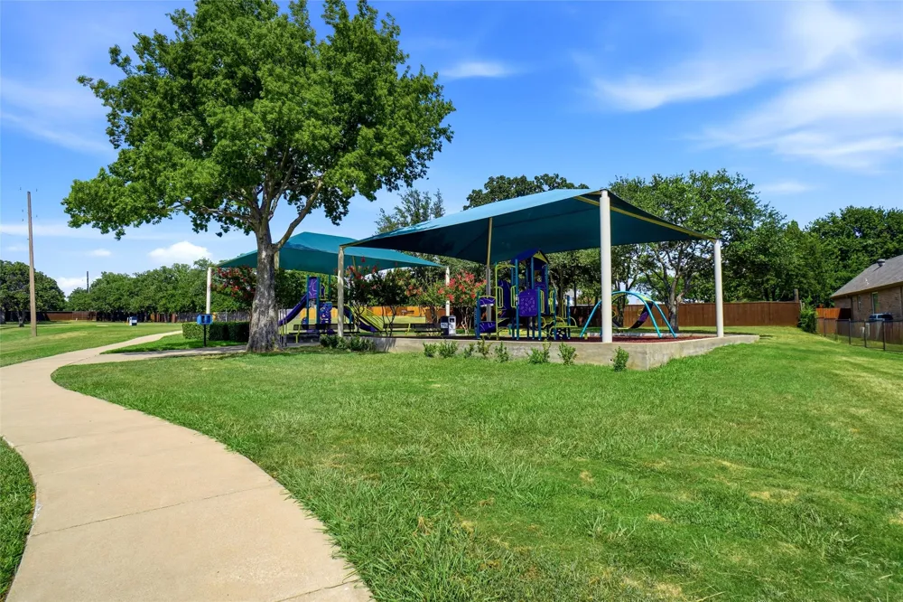 1821 Vintage Drive Corinth, TX 76210