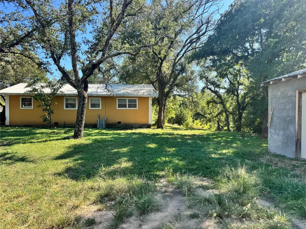 6904 Clover Leaf Drive Brownwood, TX 76801