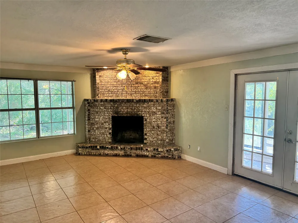 6904 Clover Leaf Drive Brownwood, TX 76801