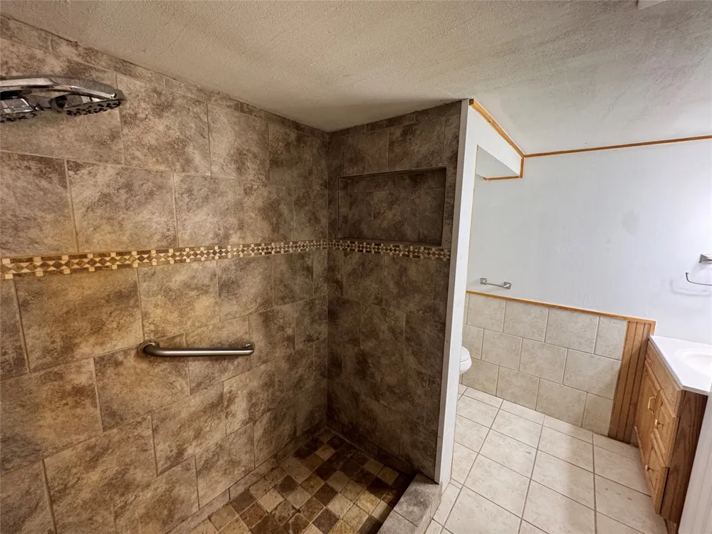 6904 Clover Leaf Drive Brownwood, TX 76801