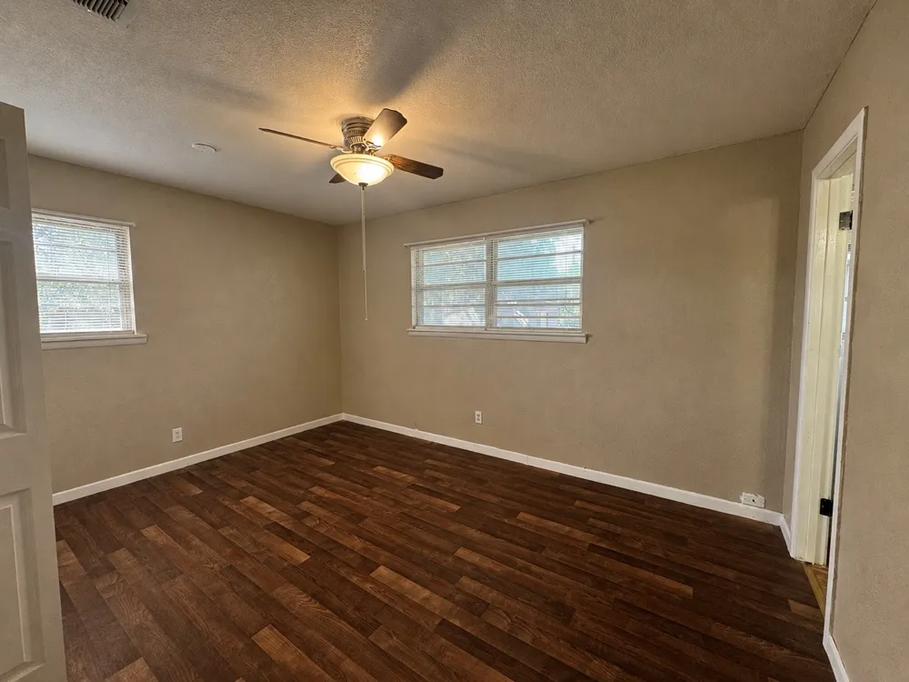 6904 Clover Leaf Drive Brownwood, TX 76801