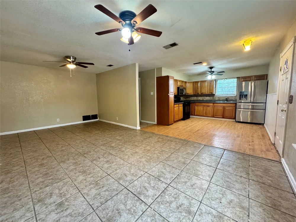 6904 Clover Leaf Drive Brownwood, TX 76801