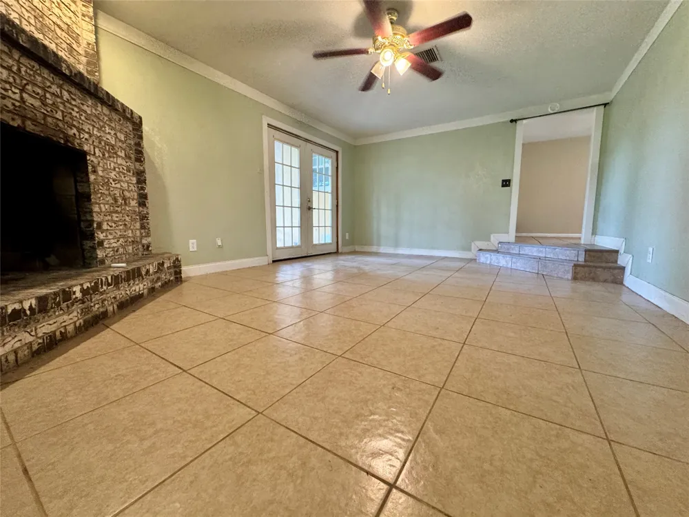 6904 Clover Leaf Drive Brownwood, TX 76801