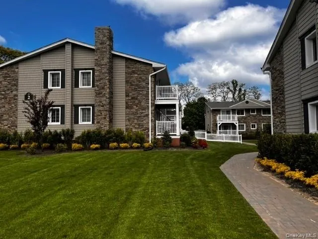 9 Williams Boulevard #6-1B Lake Grove, NY 11755