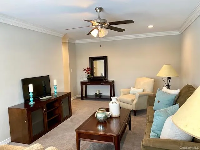 9 Williams Boulevard #6-1B Lake Grove, NY 11755