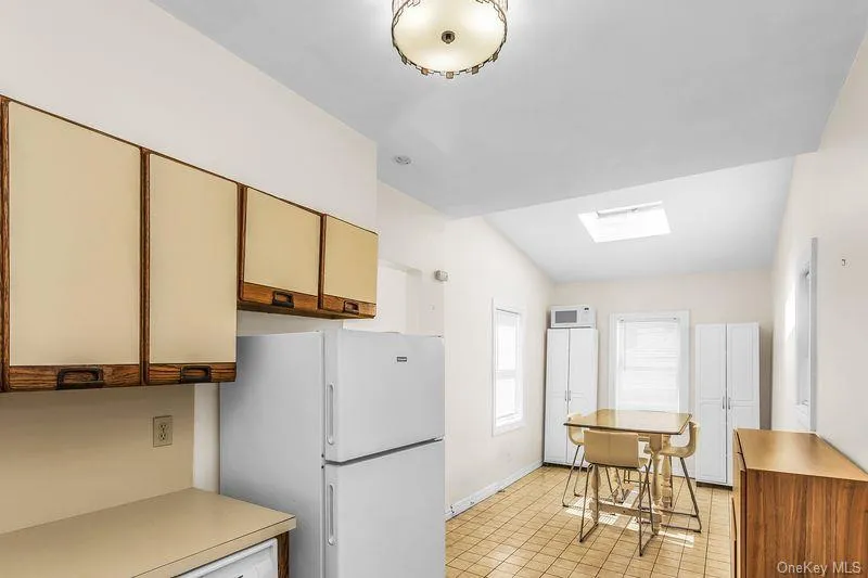 548 E Broadway Long Beach, NY 11561