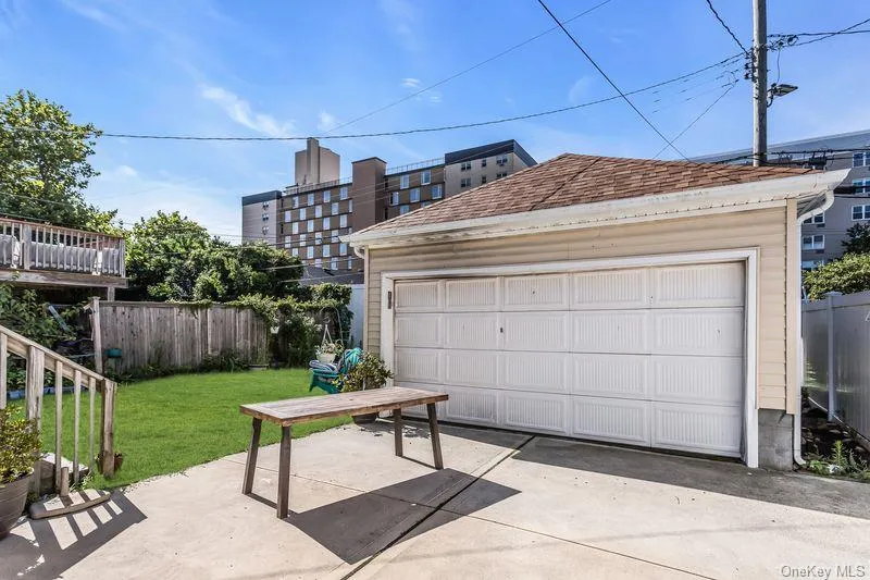548 E Broadway Long Beach, NY 11561