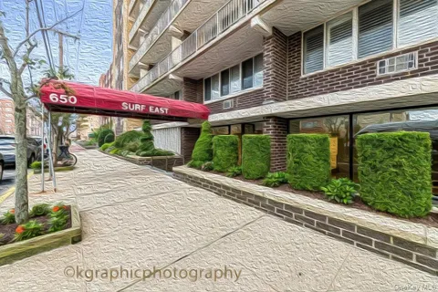 650 Shore Road #2N 3rd flr