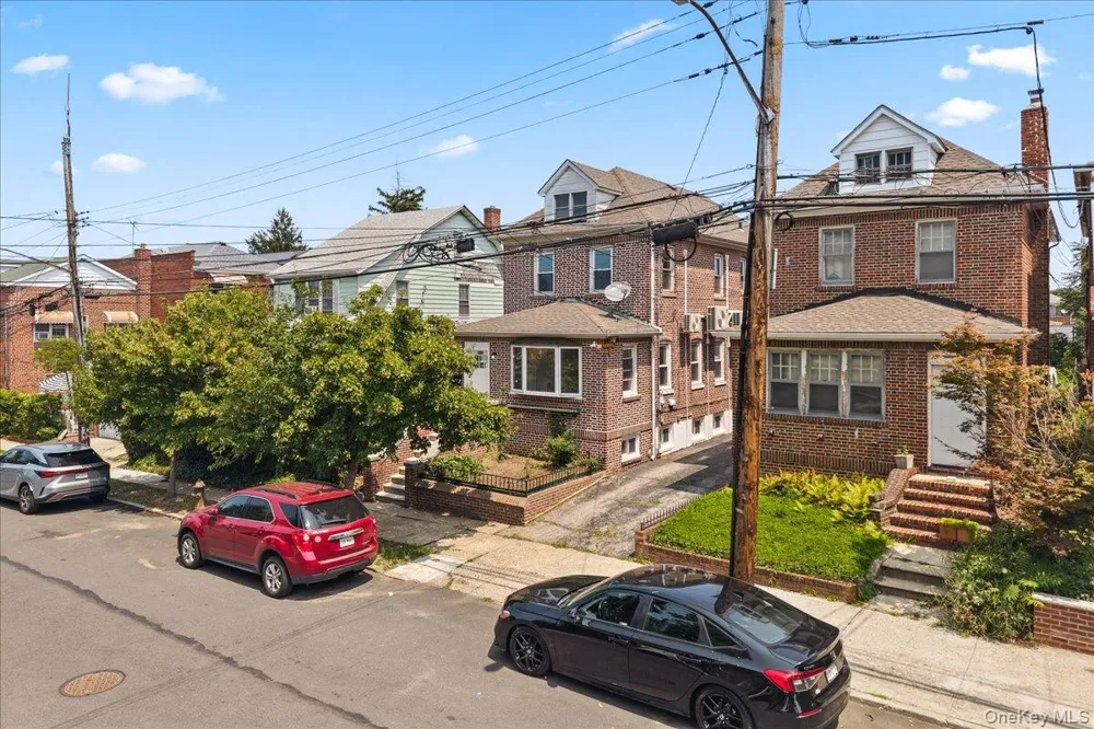 4084 Seton Avenue Bronx, NY 10466