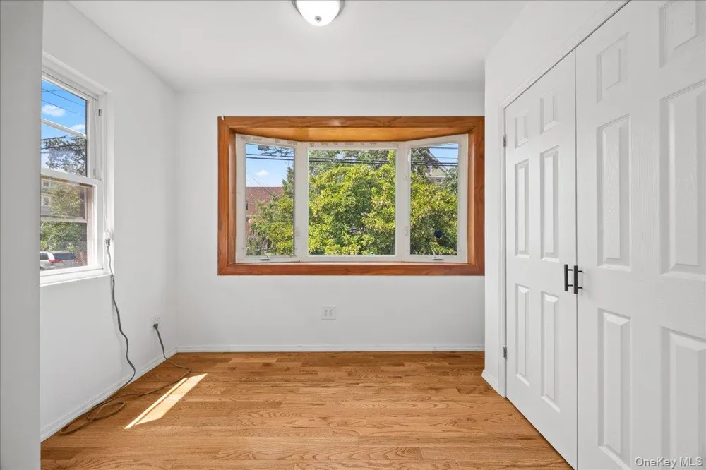 4084 Seton Avenue Bronx, NY 10466