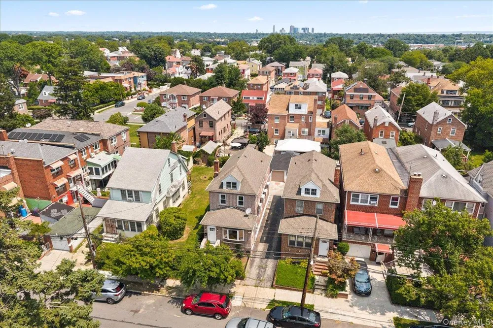 4084 Seton Avenue Bronx, NY 10466