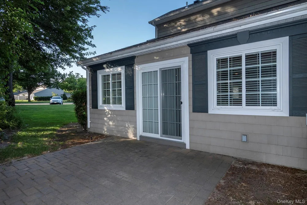 5000 Townhouse Drive #506 Coram, NY 11727